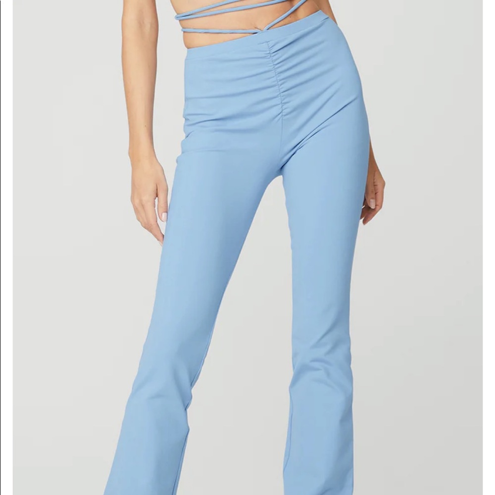 Never been worn with tags on!! - Airbrush High-Waist Cinch Flare Legging